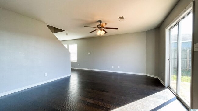 Building Photo - 3465 Avalon Lake Dr SW