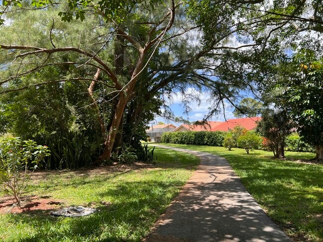 Building Photo - 21890 Lake Forest Cir