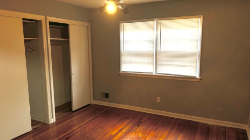 Building Photo - 2549 Glenmary Ave