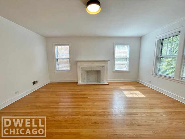 Building Photo - 5800 N Richmond St