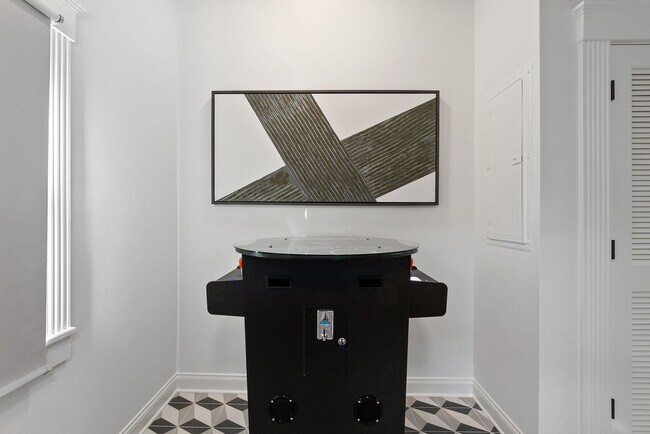 Building Photo - 15 Old Mission Ave