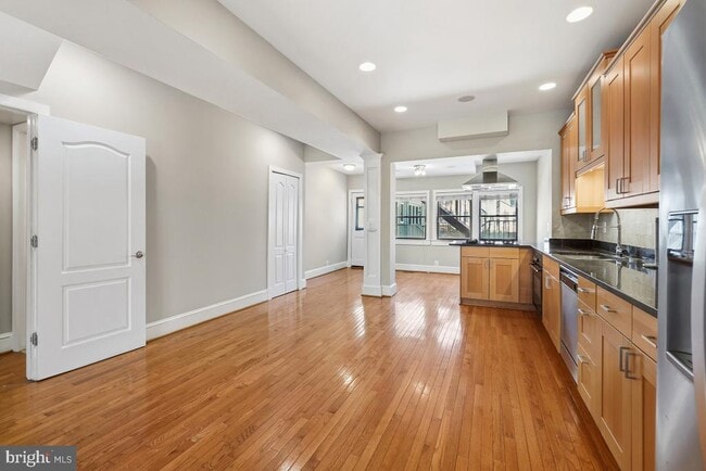 Building Photo - 249 11th St SE