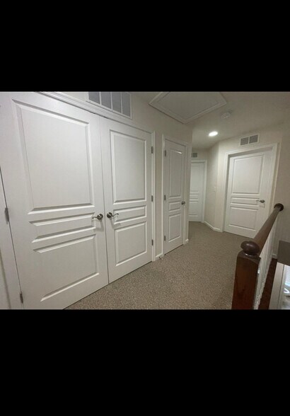 Building Photo - 8322 Heritage Crossing Ct