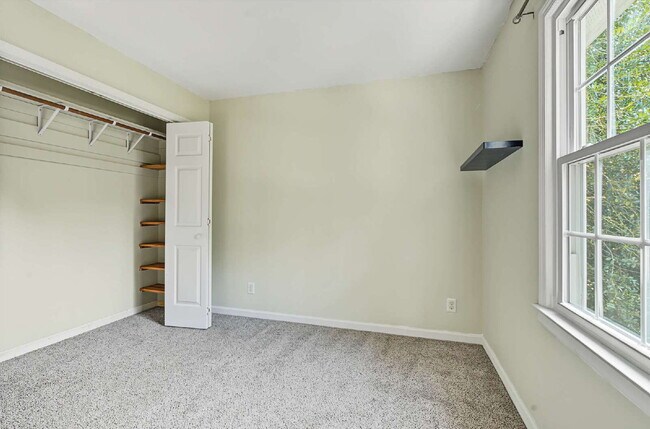 Building Photo - 2-Bedroom Condo Retreat in the Heart of Cary!