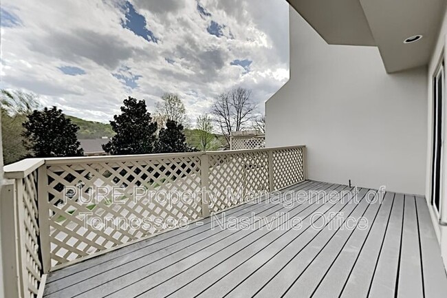 Building Photo - 344 Ardsley Pl