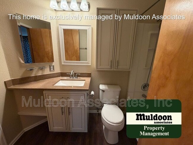 Building Photo - 821 Legend Oak Dr