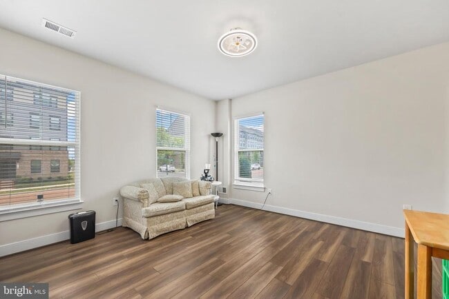 Building Photo - 1680 Dunnington Pl