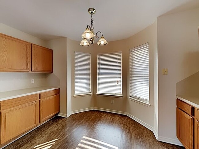 Building Photo - 3013 S Fork Dr