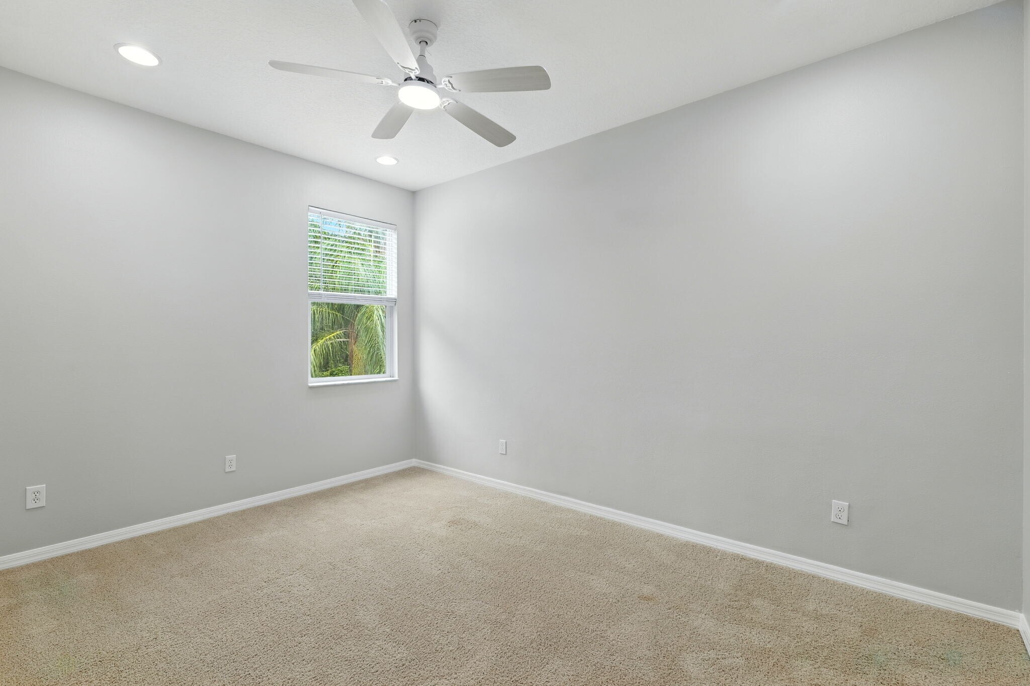 Building Photo - 2480 Cypress Tree Trl