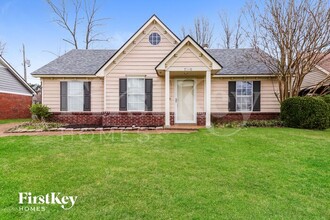 Building Photo - 7540 Spinola Ln