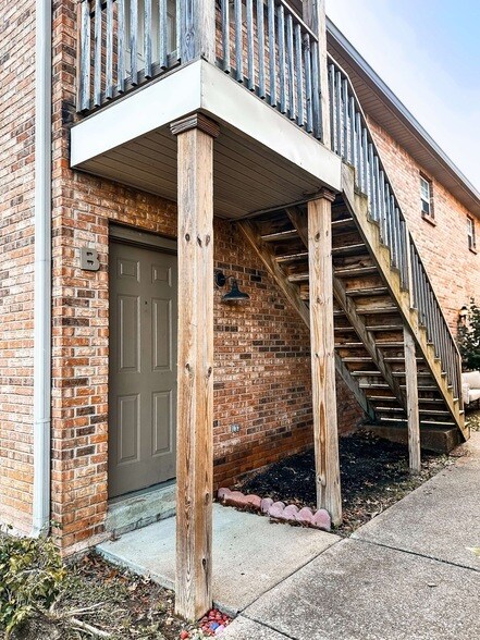 Building Photo - 116 Ballygar St