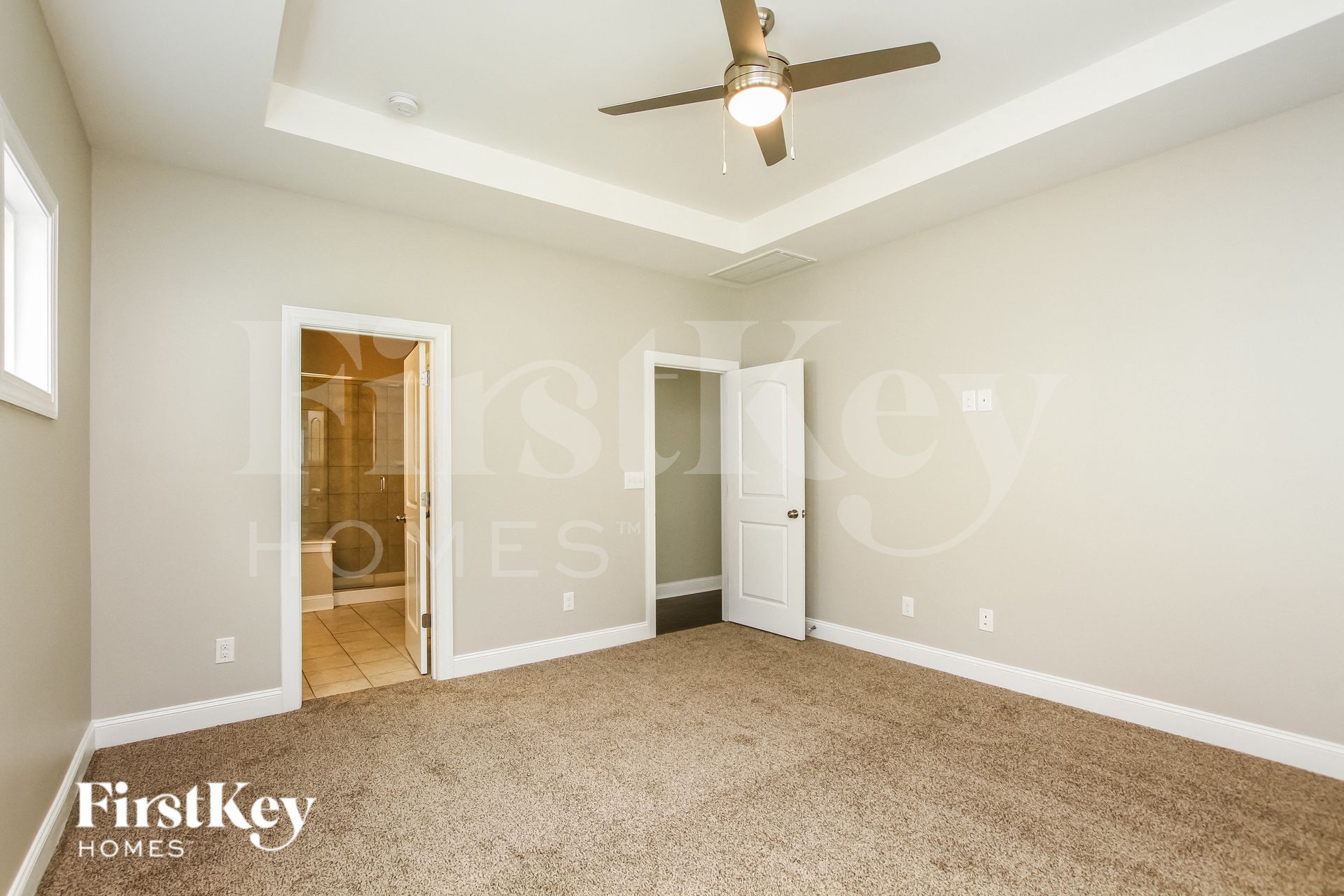Building Photo - 206 Paradise Hills Cir