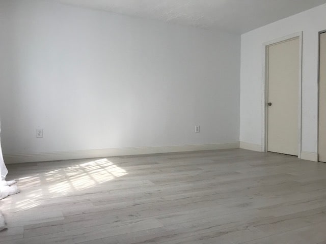 Building Photo - 10838 N Kendall Dr