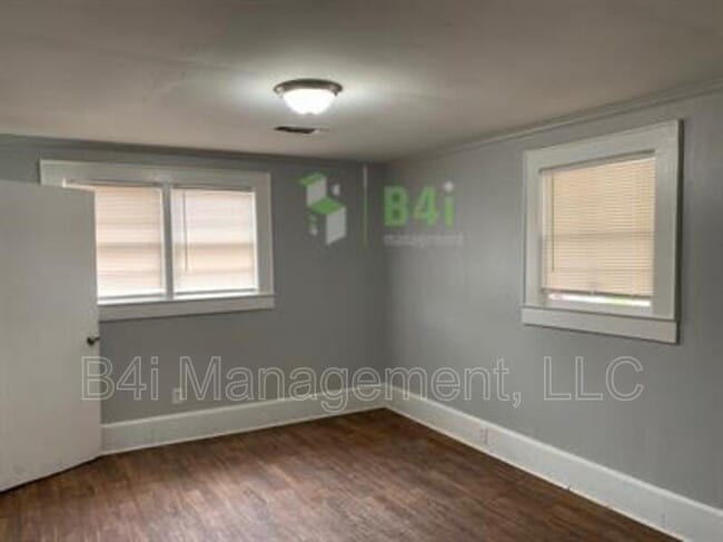 Building Photo - 1123 Drewery Ave