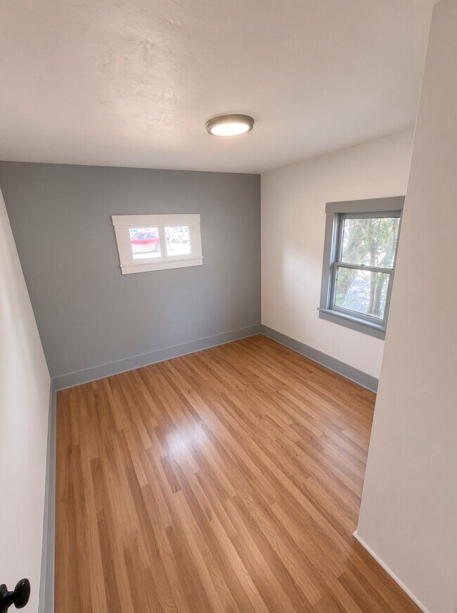 Building Photo - 737 Belmont Ave
