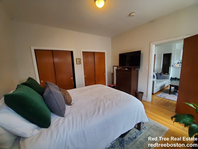 Building Photo - 199 Winthrop Rd