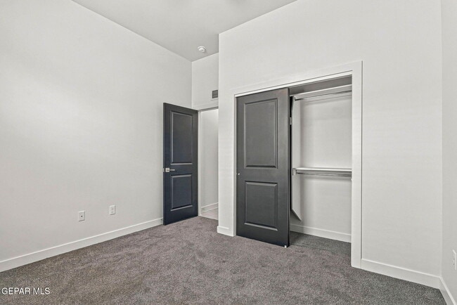 Building Photo - 13868 Paseo de Loma Ct