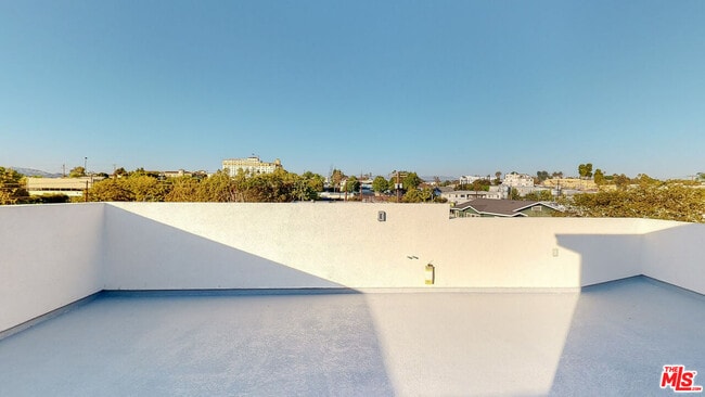 Building Photo - 307 Rosemont Ave