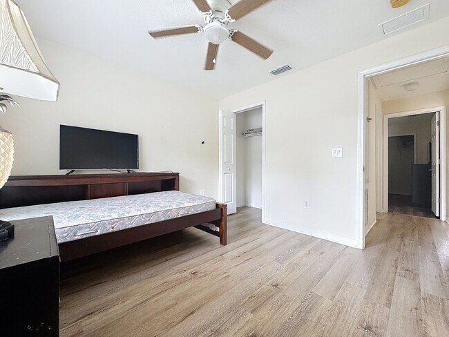 Building Photo - 13465 Fladgate Mark Drive