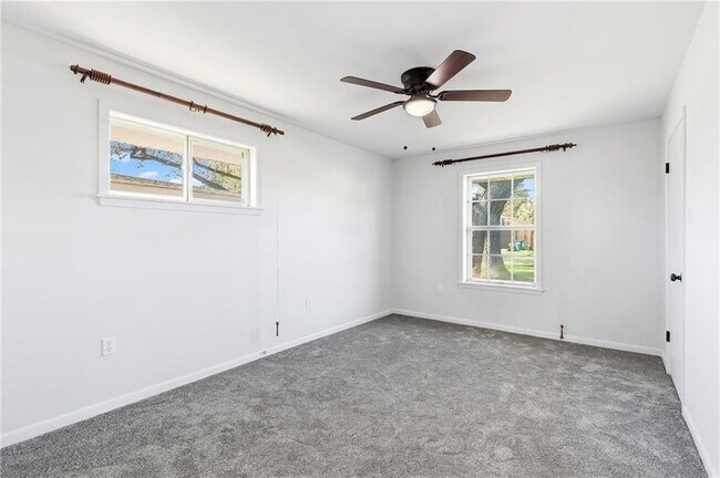 Building Photo - 426 Pine St