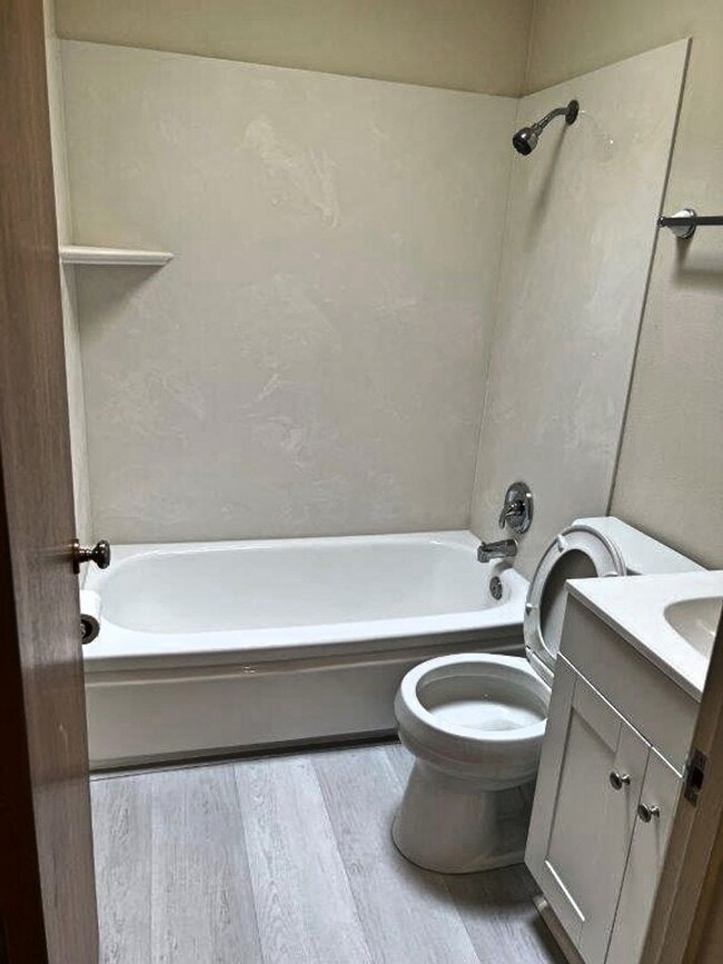 Building Photo - Renovated 3 Bedroom One Story *Vacaville *Pets Negotiable