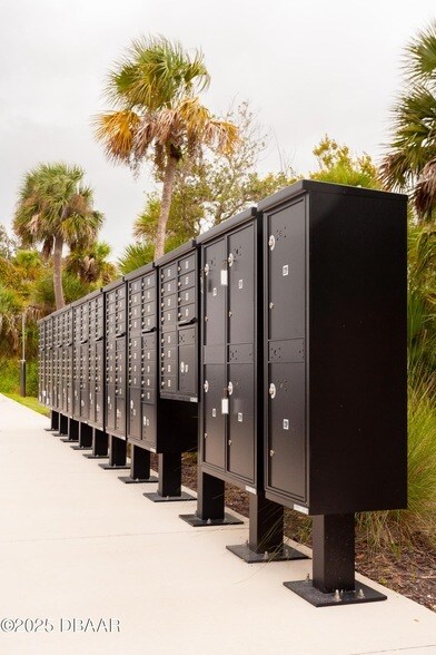 Building Photo - 326 Riverfront Wy