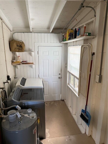 Building Photo - 1837 22nd Ave