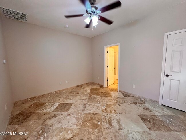 Building Photo - 1271 W Varese Way