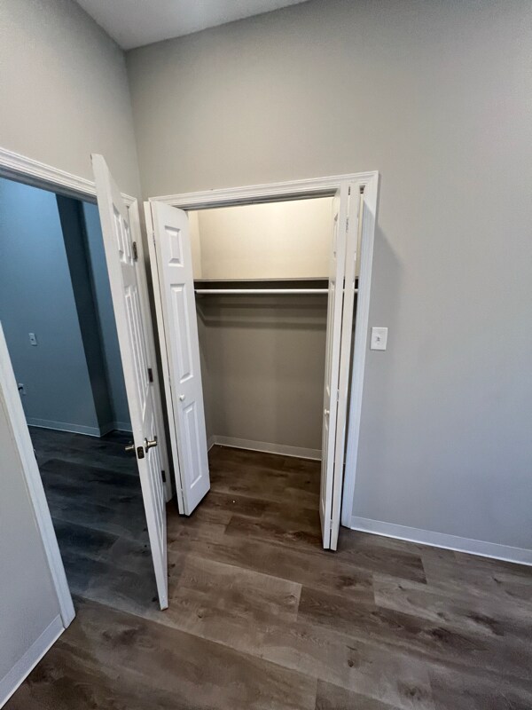 Building Photo - 7038 Woodland Ave