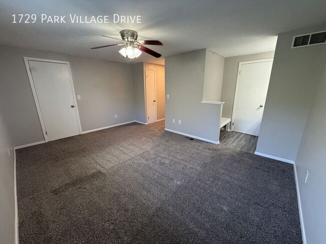 Building Photo - 1729 Park Village Dr