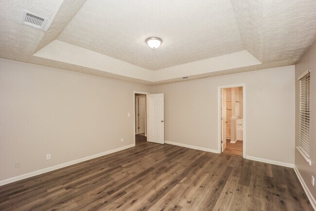 Building Photo - 1216 Gallatin Ct