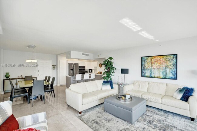 Building Photo - 2501 S Ocean Dr