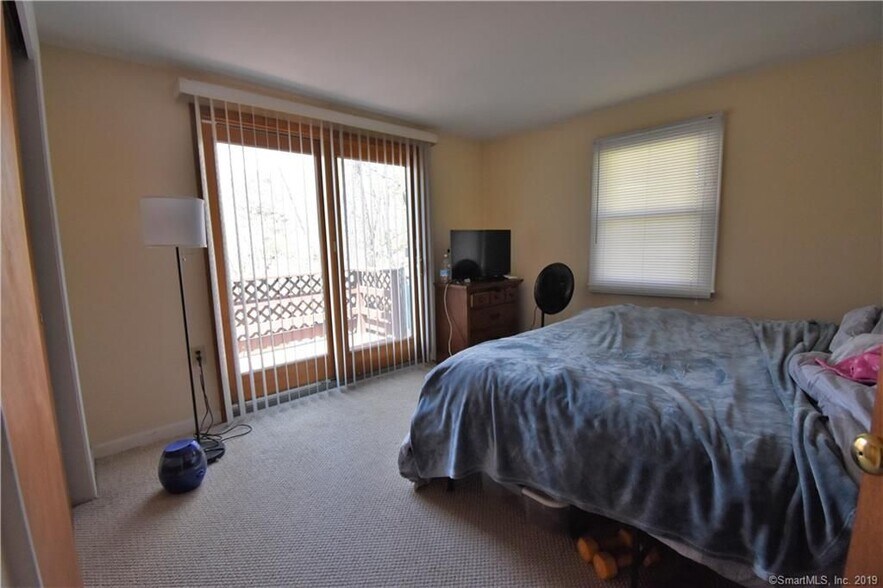 Bedroom - 382 Riverside Dr