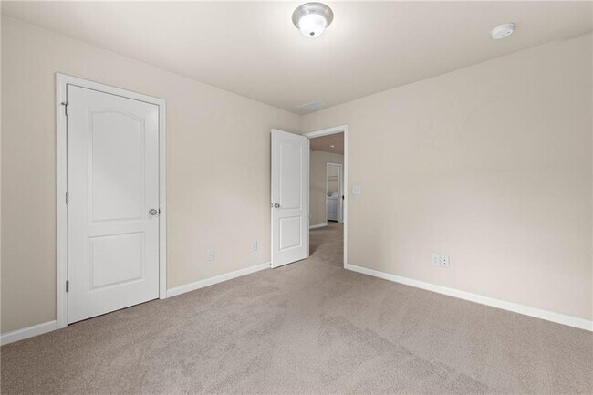 Building Photo - 2365 Bellyard Dr