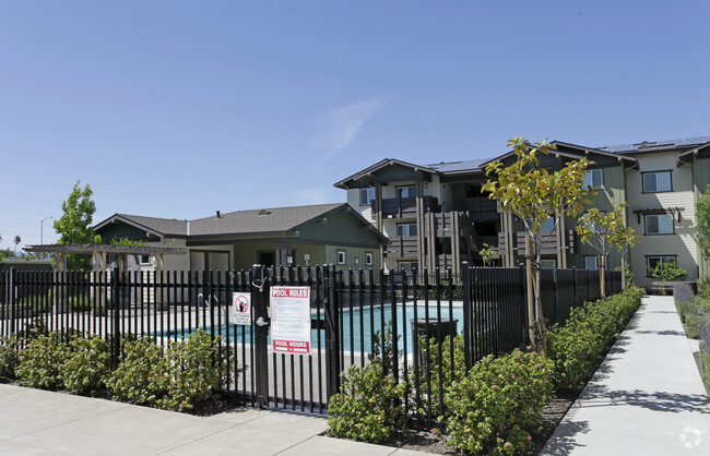 Building Photo - Cottonwood Creek Apartments