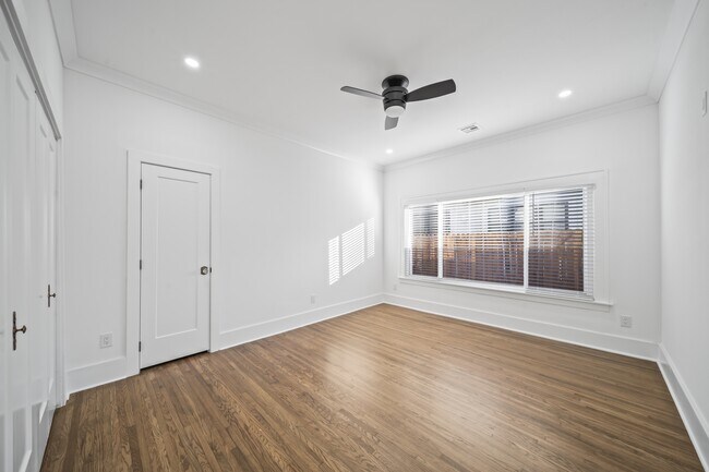 Building Photo - 546 N Santa Fe Ave