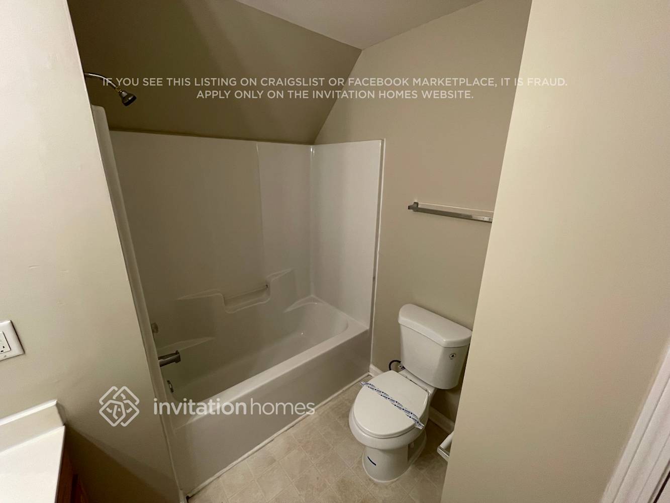 Building Photo - 578 Lansfaire Ave NW