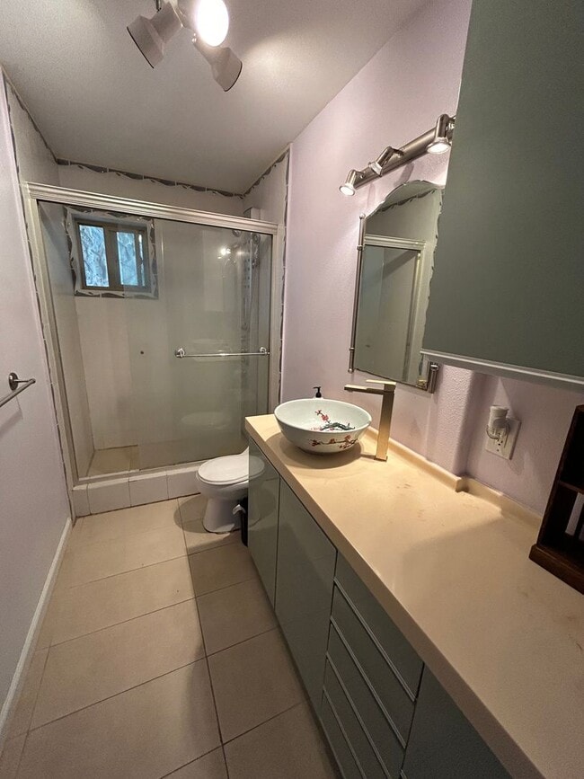 Building Photo - Hawaii living at its best.  Beautiful Kaneohe Bay front.