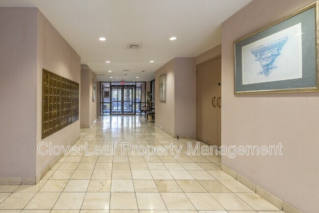 Building Photo - 7701 Wurzbach Rd