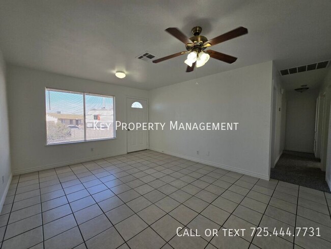 Building Photo - 3 BEDROOM 2 BATH SINGLE STORY HENDERSON HO...