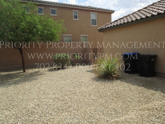 Building Photo - ~~Beautiful 3 Bed ~ 2 1/2 Bath ~ 1600+ Sq ...