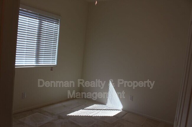 Building Photo - 288 W Tropical Dr