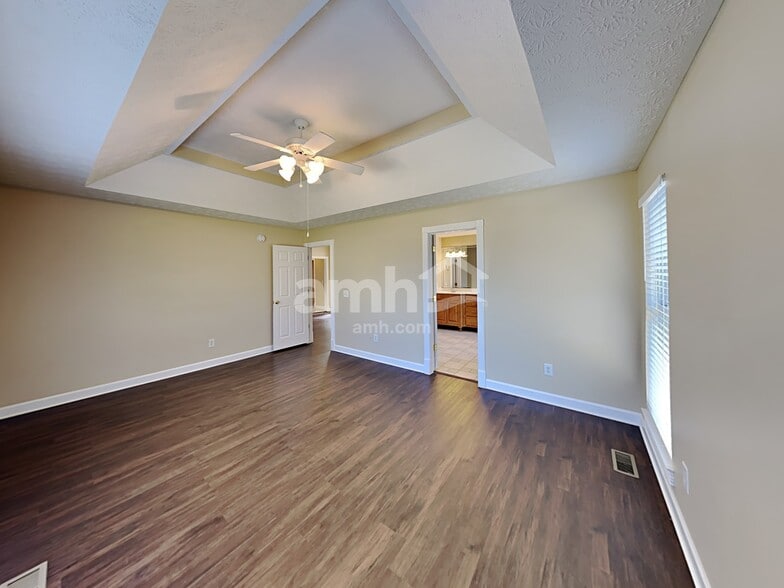 Building Photo - 305 Karlee Dr