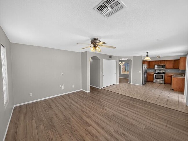 Building Photo - BEAUTIFUL 4 BDRM 2.5 BA HOME IN JOHNSON RANCH WITH GOLF COURSE AND 2 COMMUNITY POOLS