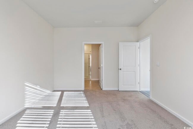 Building Photo - 1833 Castlebay Dr