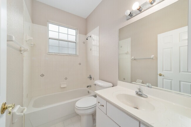 Building Photo - 10061 SW 74th Terrace