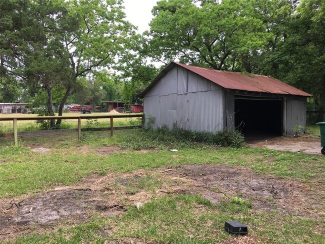Building Photo - 809 E Burress St