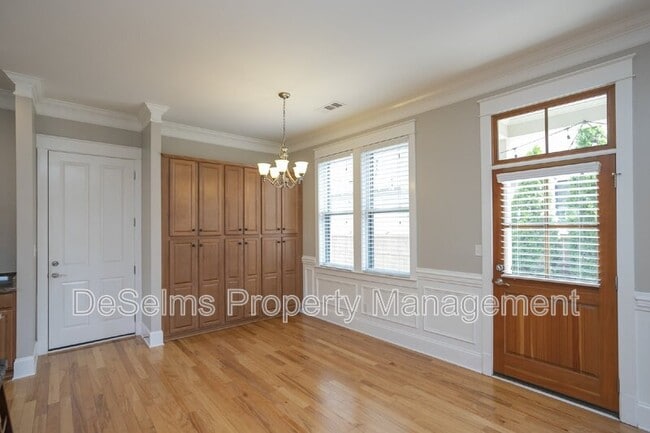 Building Photo - 3866 Somers Ln
