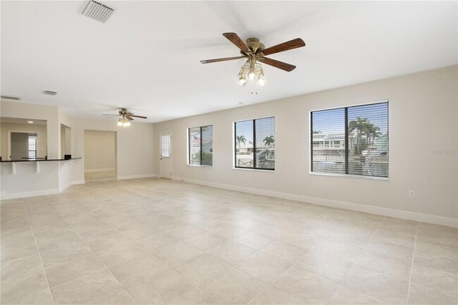 Building Photo - 5008 S Shore Dr