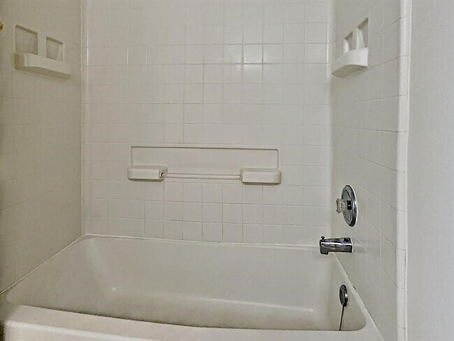 Building Photo - 6830 Shallow River Ct